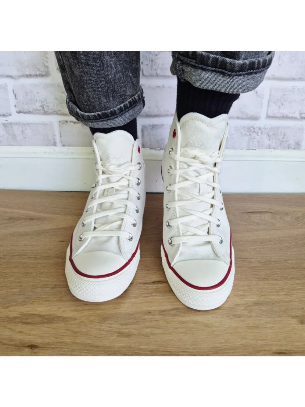 ❤️Converse Chuck Taylor Valentine's Day Sz 11 Womens shoes Sneaker White A19055C